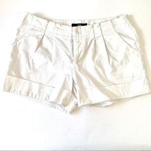 Ladies Mossimo White Shorts Size 6​